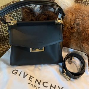NWT Givenchy small mystic waxy handbag